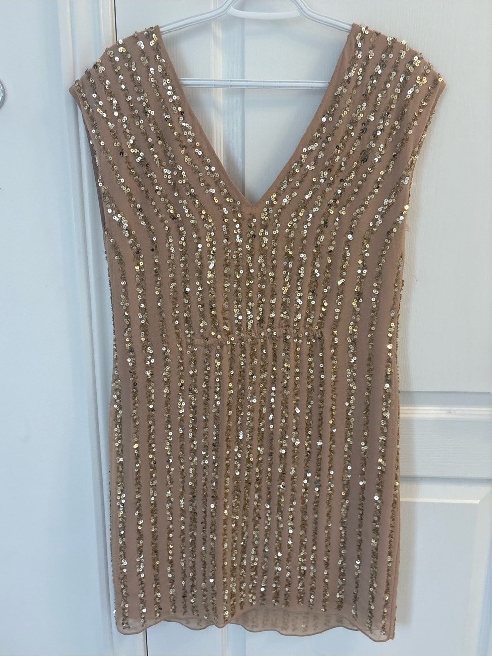 Elegant Sequin V-Neck Cocktail Dress - Champagne